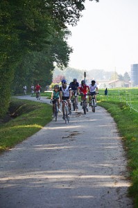 Media: Image_courses/A_velo_dans_la_campagne-1er_ed._2011_300.jpg